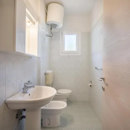 Andromeda B6 アパート *